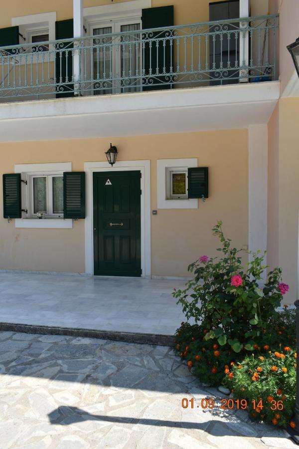 Estate Dafnopanagia Villa Magda Asprogerakata Exterior foto