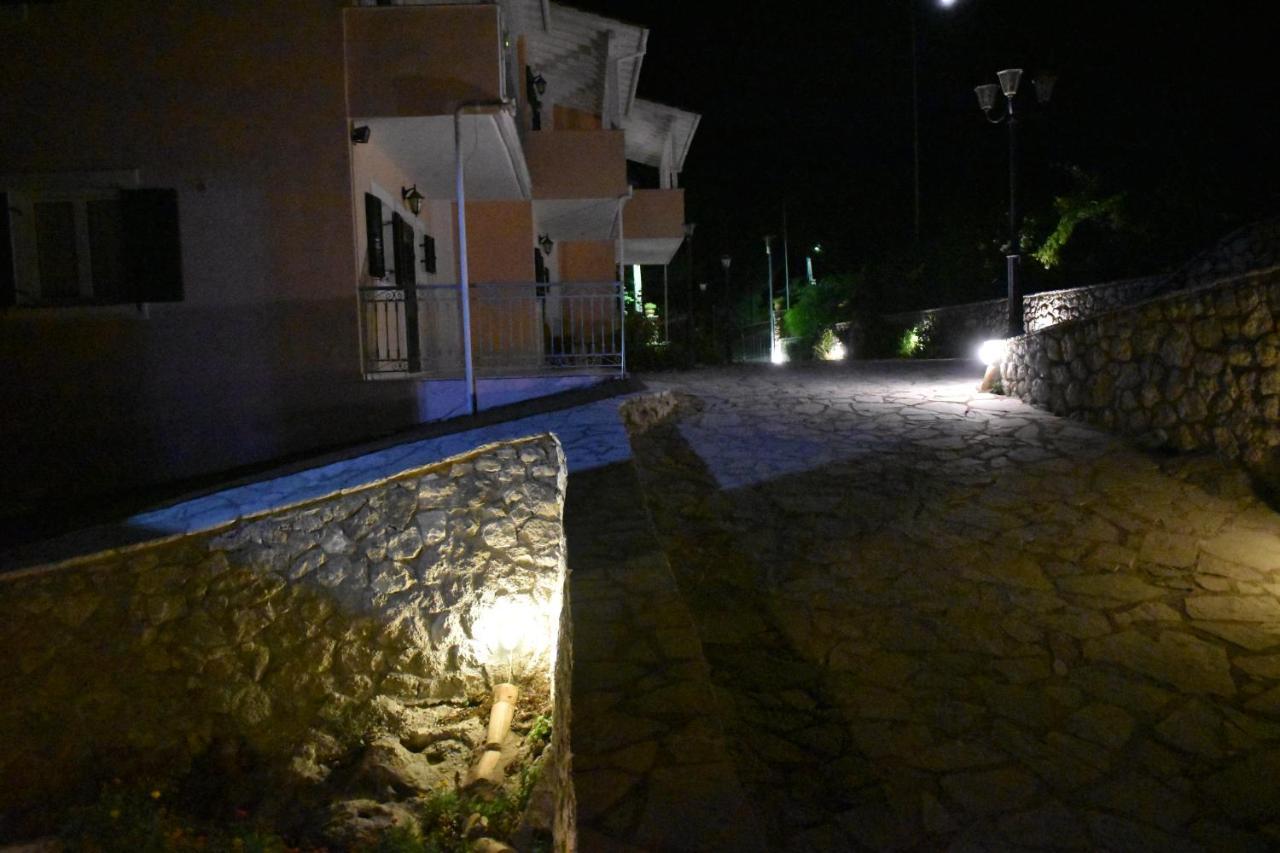 Estate Dafnopanagia Villa Magda Asprogerakata Exterior foto